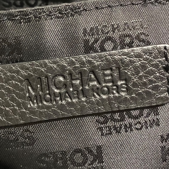 Michael Kors Black Pebbled Leather Bag - Picture 5 of 8